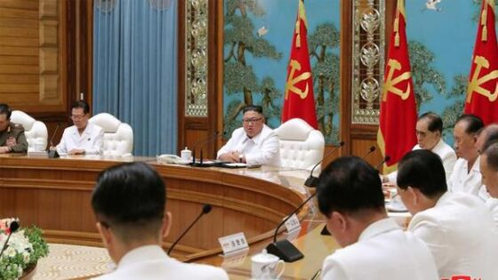 كوريا الشمالية تعلن “حالة الطوارئ القصوى” بعد رصد أول حالة إصابة محتملة بكورونا