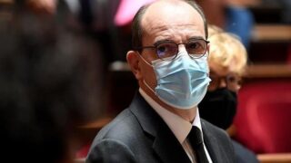 كاستكس يدعو إلى “عدم التراخي” من أجل تجنب “الإغلاق العام” بفرنسا