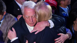 وفاة روبرت ترامب الشقيق الأصغر للرئيس الأميركي