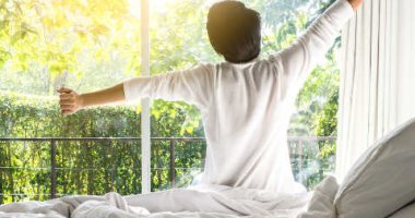 دراسة تكشف فوائد جمة للاستيقاظ قبل السادسة صباحا