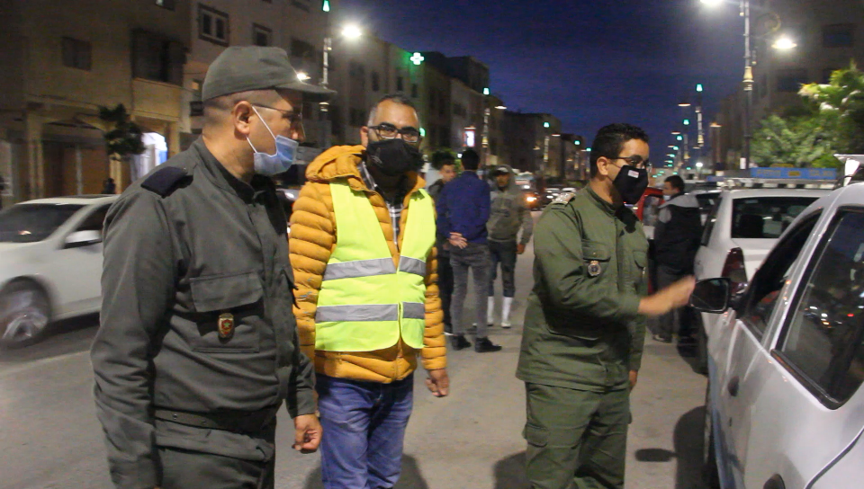 الطوارئ الصحية.. توقيف سيارات الأجرة عن العمل