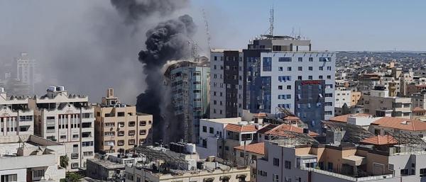 إسرائيل تُدمّر برجا يضم مكتبي الجزيرة وأسوشيتد برس بغزة