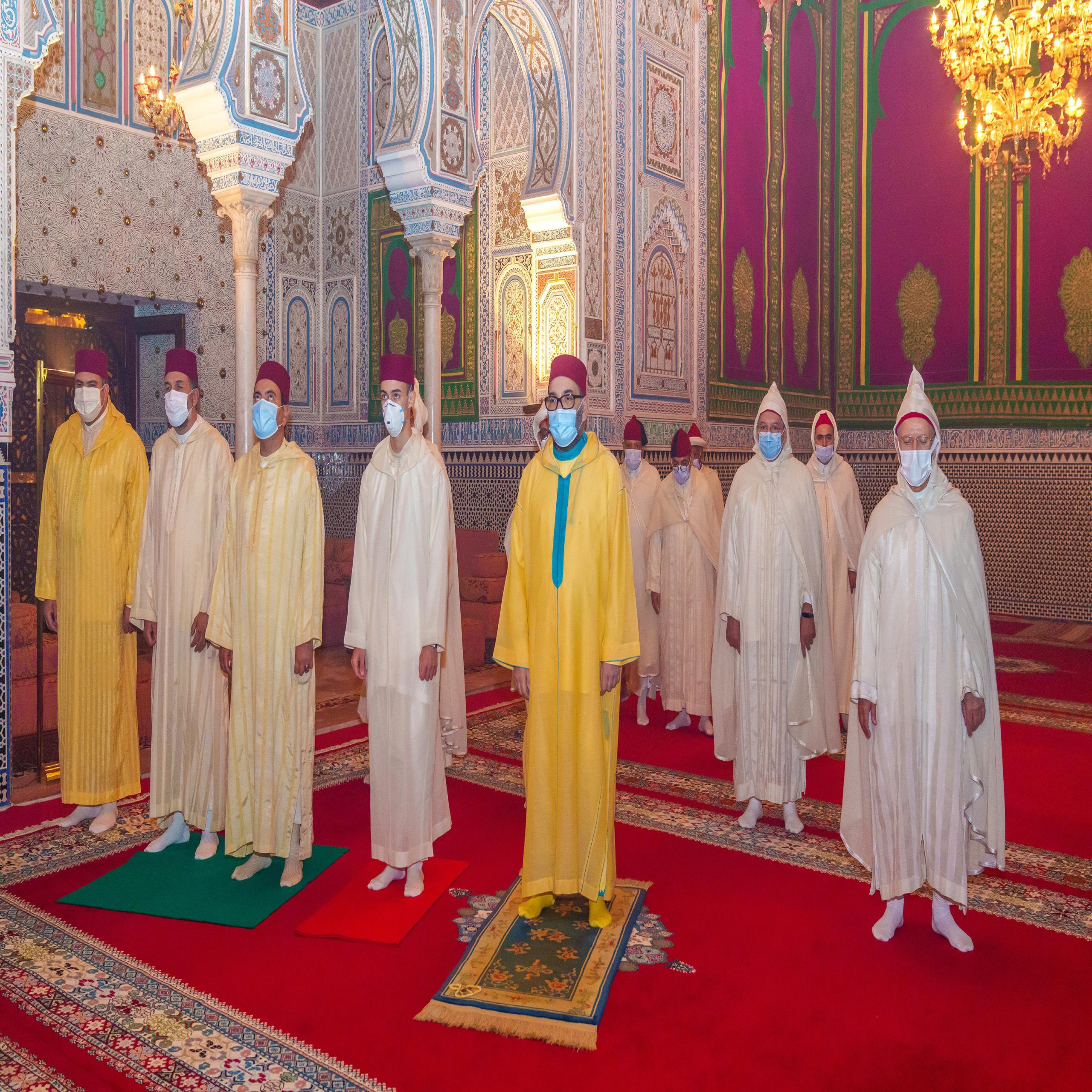 أمير المؤمنين الملك محمد السادس يحيي ليلة القدر بفاس