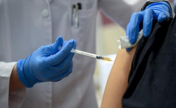كوفيد-19.. إحداث الجواز التلقيحي للأشخاص الذين تلقوا جرعتين من اللقاح (حكومة)