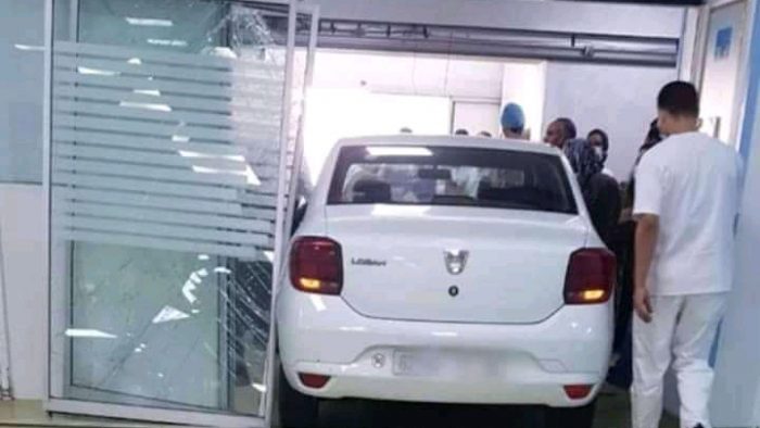 اقتحام أحد المواطنين لأروقة مستشفى الشيخ زايد بسيارته