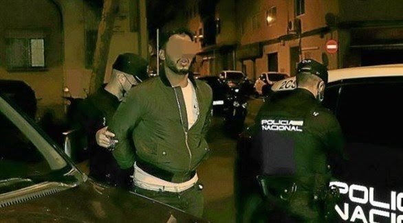 الأمن الإسباني يعتقل 11 شخصاً فارين من طائرة هبطت اضطرارياً في إسبانيا