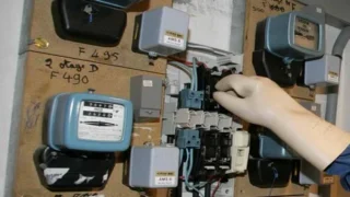 الحكومة تصادق على قانون إحداث شركات جهوية لتوزيع الماء والكهرباء