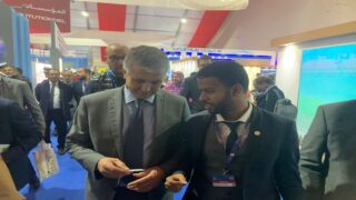 رئيس جمعية مربي الصدفيات يتباحث مع وزير الفلاحة والصيد البحري حول مستجدات الأحياء البحرية بالداخلة