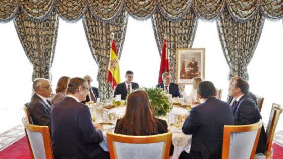الملك محمد السادس يقيم مأدبة غداء على شرف رئيس الحكومة الإسبانية بيدرو سانشيز والوفد المرافق له
