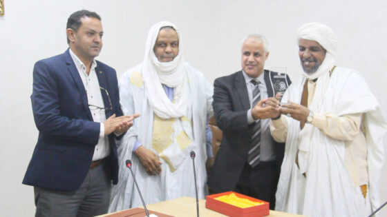 الداخلة.. الفرع الجهوي لنقابة الصحافة ينظم ندوة علمية بعنوان “الإعلام والجهوية الموسعة”