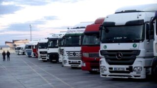 برلماني عن حزب الأحرار يحذر من إستقطاب سائقي الشاحنات والحافلات المغاربة من طرف دول أوروبية