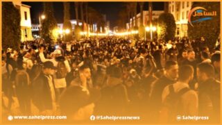 أساتذة جهة الداخلة يخرجون في مسيرات منددة بالإقتطاعات الخيالية التي طالت رواتبهم الشهرية