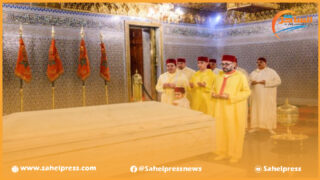 أمير المؤمنين صاحب الجلالة الملك محمد السادس يترحم على روح جلالة المغفور له الملك محمد الخامس