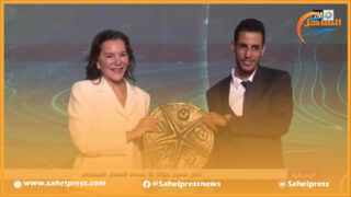 الأميرة “للا حسناء” تسلم رئيس جمعية السلام جائزة الساحل المستدام من خلال مشروع مركز يهتم بالتعريف بالتراث البحري