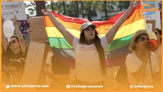 الدار البيضاء .. رفع “علم المثليين” خلال وقفة احتجاجية نسائية يثير موجة سخط وغضب بمواقع التواصل الاجتماعي