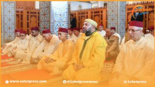 الملك محمد السادس يؤدي صلاة عيد الأضحى بمسجد الحسن الثاني بتطوان