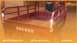 خطر يسير على ثلاث عجلات .. وسيلة نقل تعتمدها عائلات بمدينة الداخلة للوصول إلى شواطئ المدينة