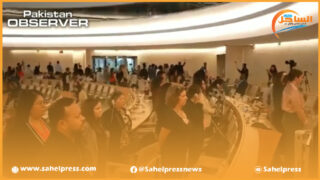 عشرات النشطاء الأمريكيين يديرون ظهورهم للسفيرة الأمريكية خلال جلسة استماع للأمم المتحدة في جنيف