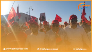 مسيرة حاشدة تجوب شوارع الداخلة إحتفالا بعيد المسيرةالخضراء وتنديدا بالأحداث الإرهابية التي طالت مدينة السمارة