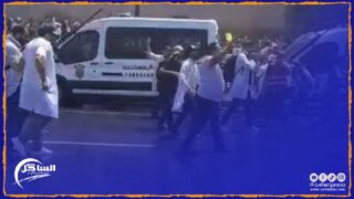 الرباط .. بإستعمال خراطيم المياه السلطات تمنع الشغيلة الصحية من تنظيم مسيرتهم الإحتجاجية(فيديو)