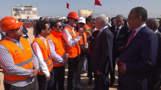 الوالي ” علي خليل ” يعطي إنطلاقة أشغال تهيئة وتوسيع شارع الولاء