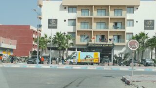 المشاركون في النسخة الـ16 من لحاق “أفريقيا إيكو ريس” (Africa Eco Race) يصلون تباعا إلى الداخلة