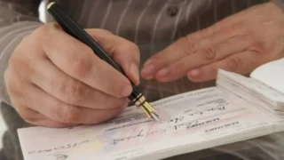 تحديث مدونة التجارة.. الحكومة تفتح صفحة جديدة في تنظيم التعامل بالشيكات بالمغرب